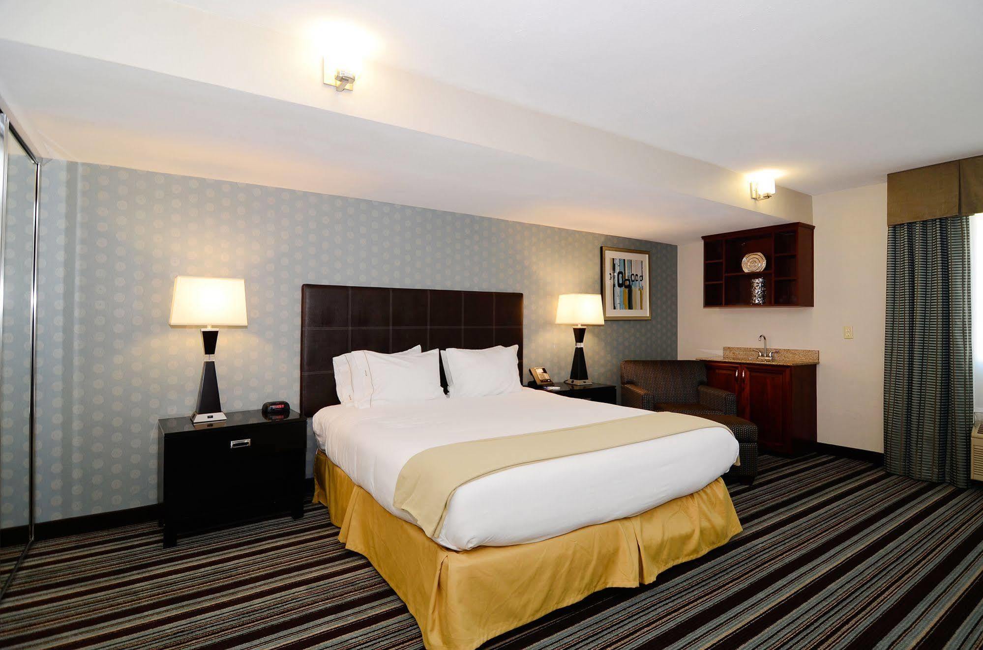 Holiday Inn Express San Diego Airport-Old Town By Ihg Экстерьер фото
